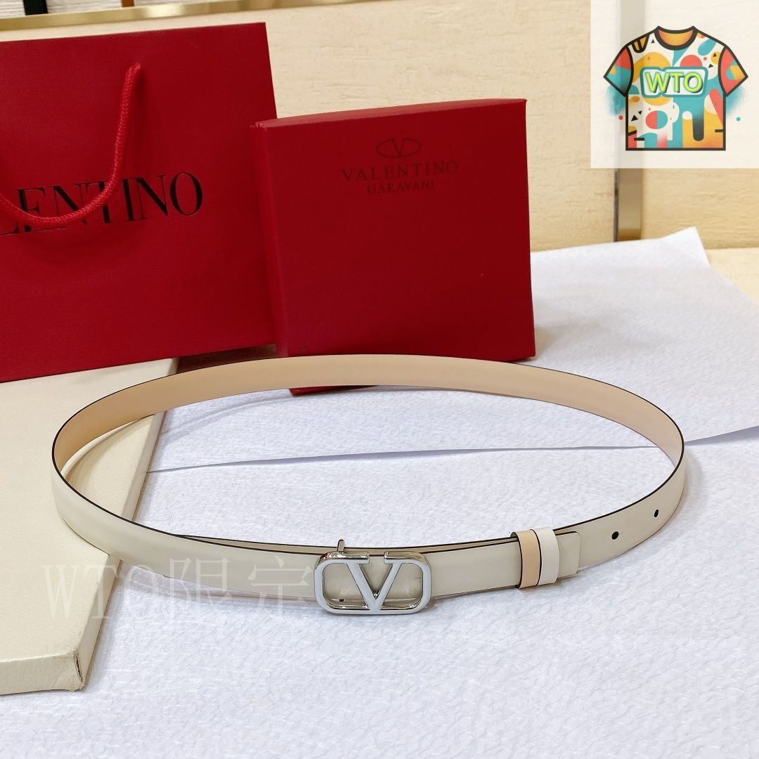 Valentino Garavani【関税送料込】VLogo レザーチェーンベルト Vロゴ シグネチャー チェーンベルト for ウィメンズ インチ
