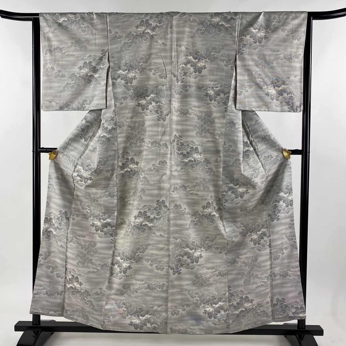 大島紬 身丈158.5cm 裄丈64.5cm M 袷 都城 桑原啓之助 落款 証紙 家屋 樹木 灰色 正絹