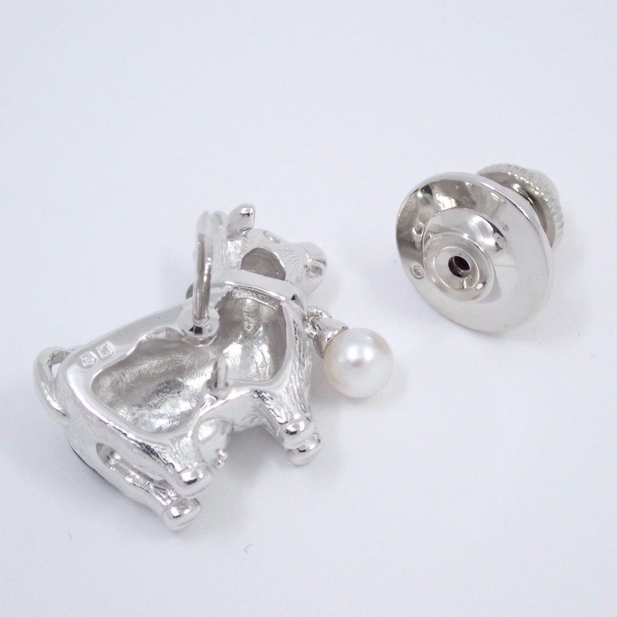 ★美品★未使用★アキオモリ　パール　ピンブローチ MIKIMOTO ミキモト パール ピン ブローチ ブーケ 現行モデル