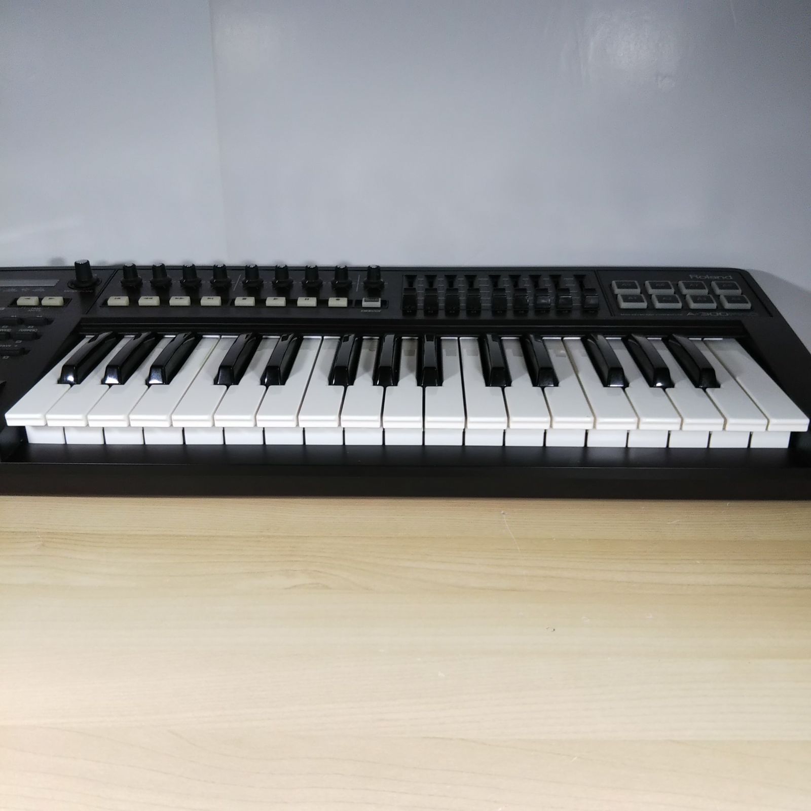 Roland MIDI KEYBOARD CONTROLLER A-300PRO 高品質 USB MIDI標準