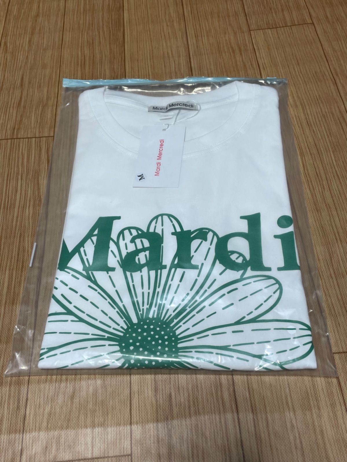 Mardi Mercredi　マルディメクルディ　海外輸入品　フラワーTシャツ　ホワイト　レッド　グリーン　レディース　花柄　おしゃれ　トップス　半袖　丸ネック　ロゴTシャツ　コットン　カジュアル　可愛い