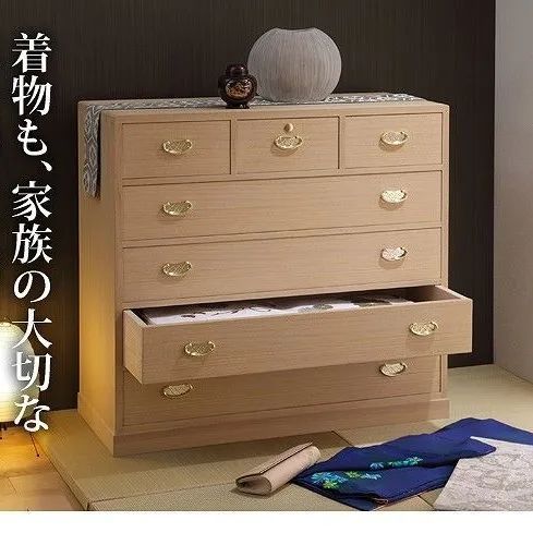 桐タンス　着物　タンス　昭和　年代物 昭和レトロ 引き取り可能な方 着物箪笥 タンス かっこよ