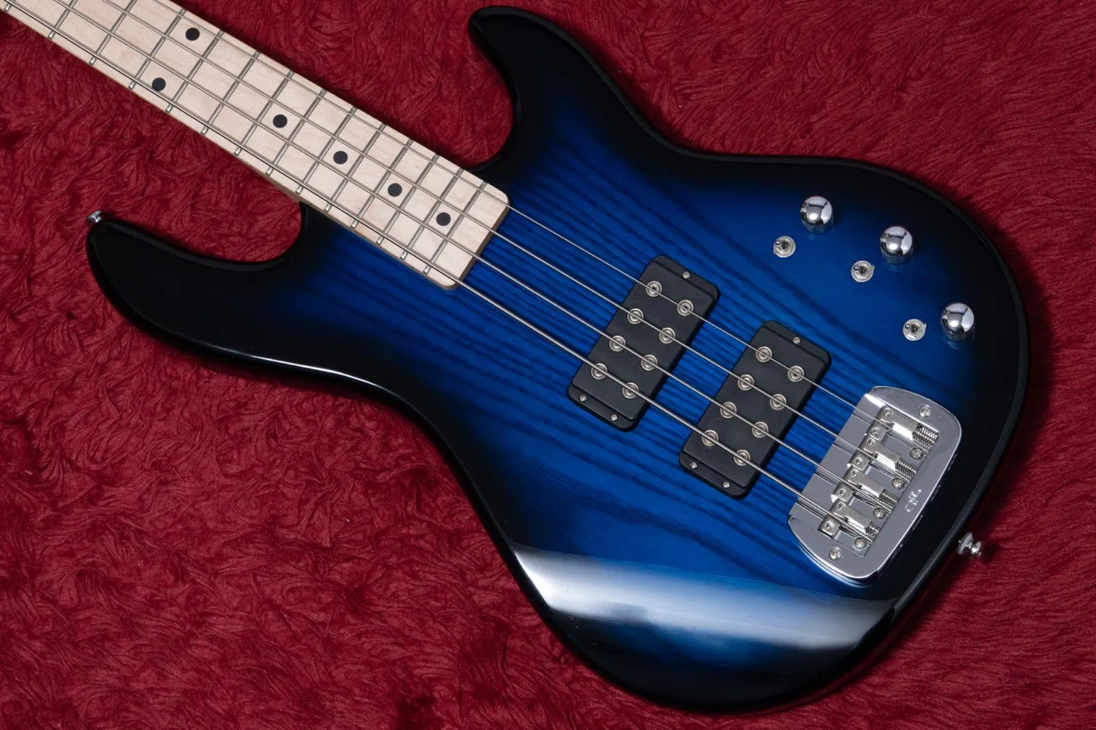 【☆美品☆】G＆Ｌ L2000 BASS（ハードケース付） Yahoo!オークション -「l-2000 ケース」の落札相場・落札価格
