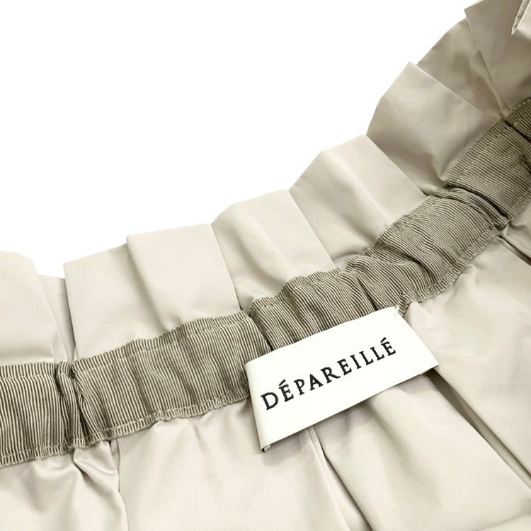 DEPAREILLE デパリエ タフタ タック スカート ベージュ 38 DEPAREILLE デパリエ タフタ タック スカート ベージュ 38
