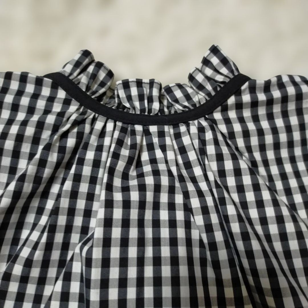 ノースリーブブラウス