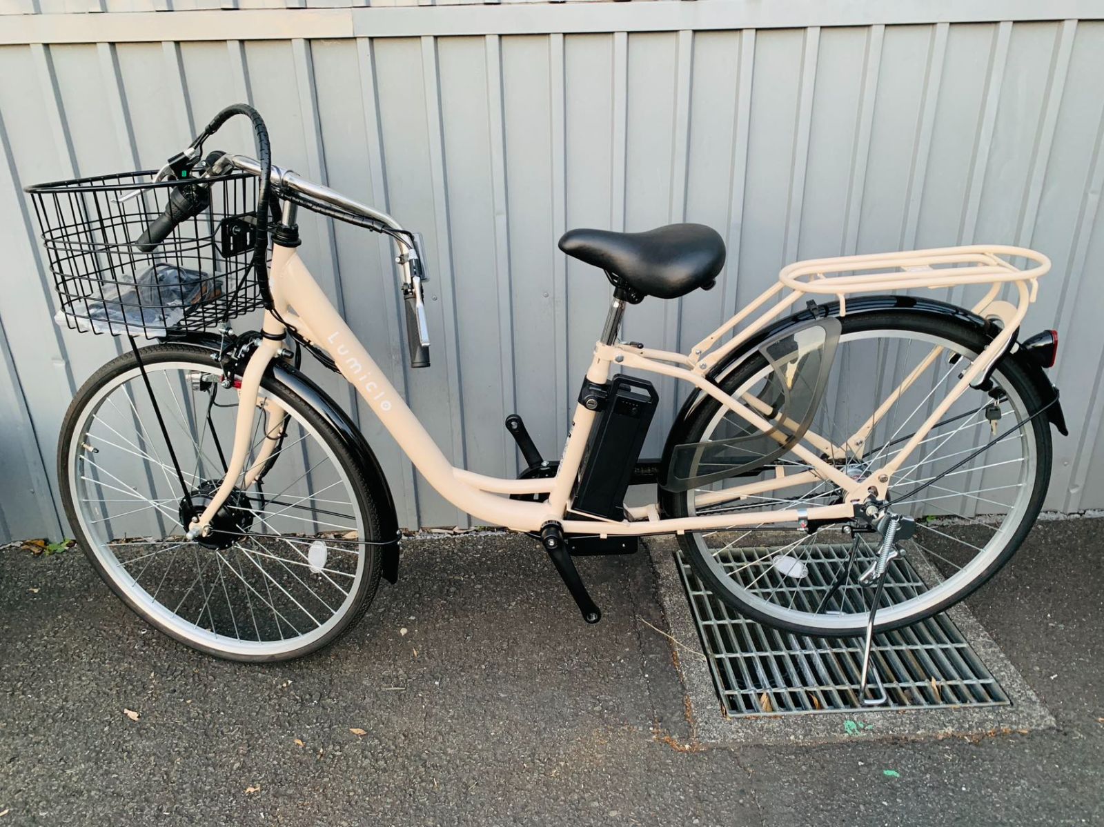 26インチ 電動アシスト自転車 BM-APX263PS ベージュ シマノ３段変速 アシスト３モード 6か月保証 カゴ付