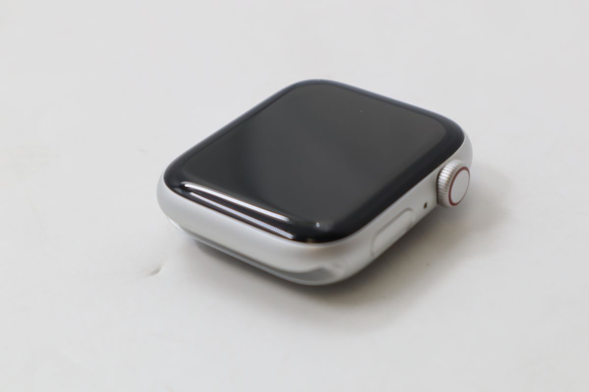 【全額返金保証】【最速発送】Apple Watch SE 第1世代 アルミニウム 44mm Cellular /バッテリー85%【動作良好・良品・付属品多数】