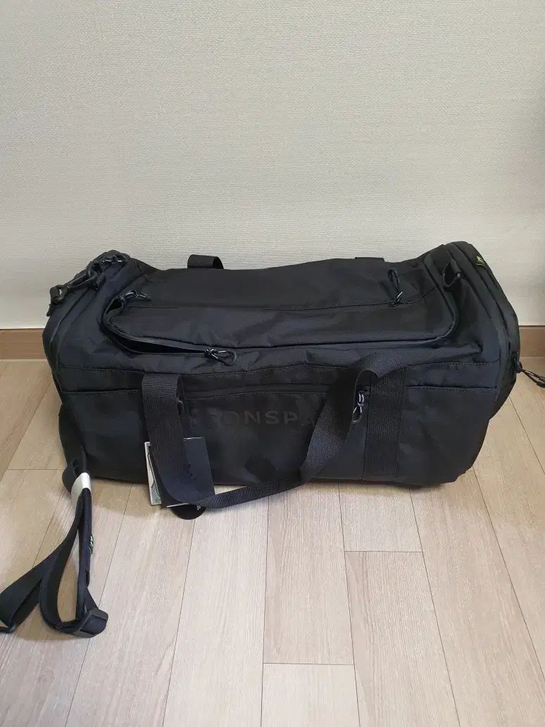 ダッフルバッグ