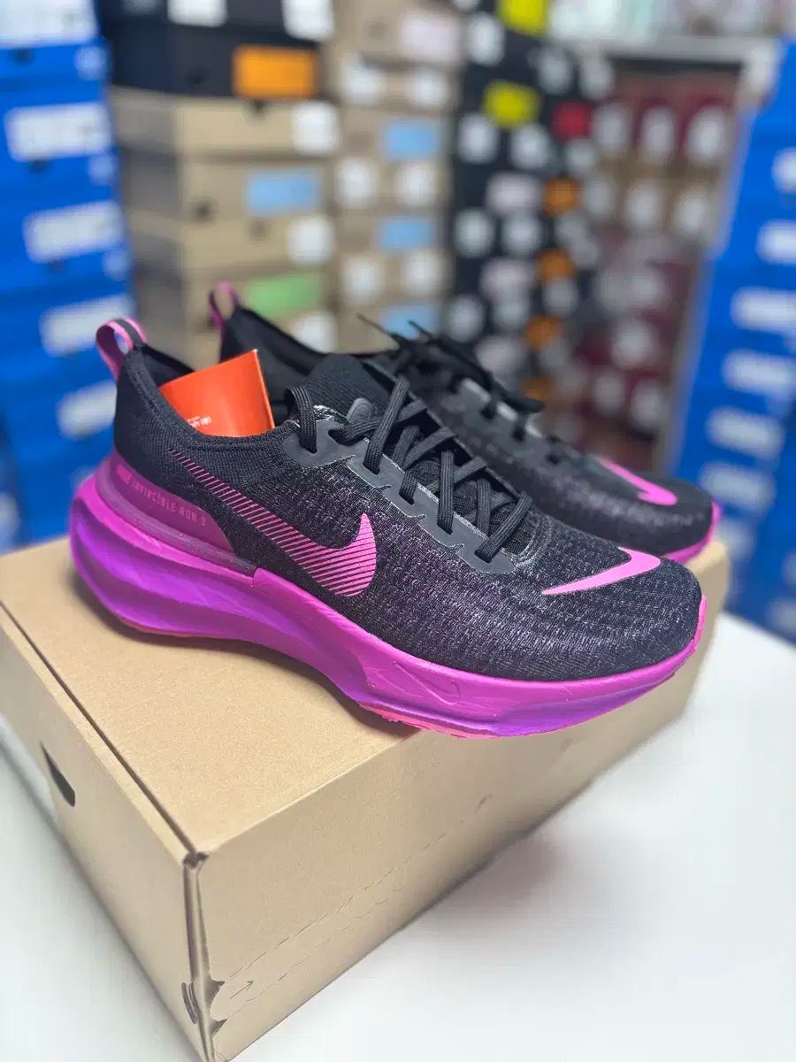 30cm　ナイキ　スニーカー　ズームX インヴィンシブル ラン 　DR2615 255 NIKE(ナイキ) ランニングシューズ スニーカー ズーム X イン