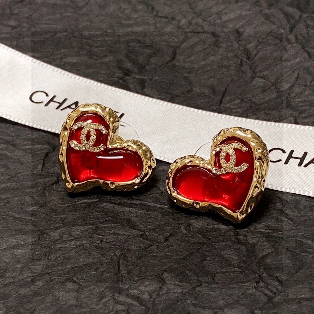 今日特価】Chanel シャネル クラシック ハート＆ダブル C