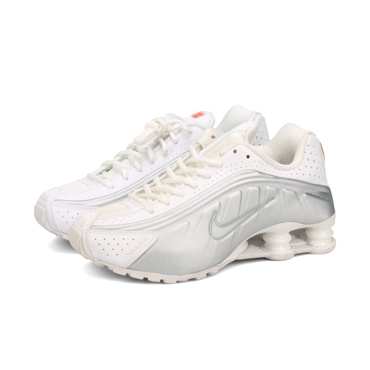 NIKE WMNS SHOX R4 WHITE/WHITE/METALLIC SILVER US7.5-24.5cm - メルカリ