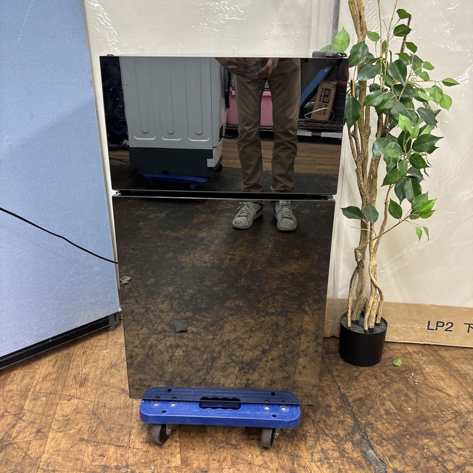 I571 名古屋市近郊配送設置無料 製の ♪ アイリスオーヤマ 冷蔵庫 81L 動作 済 クリーニング済