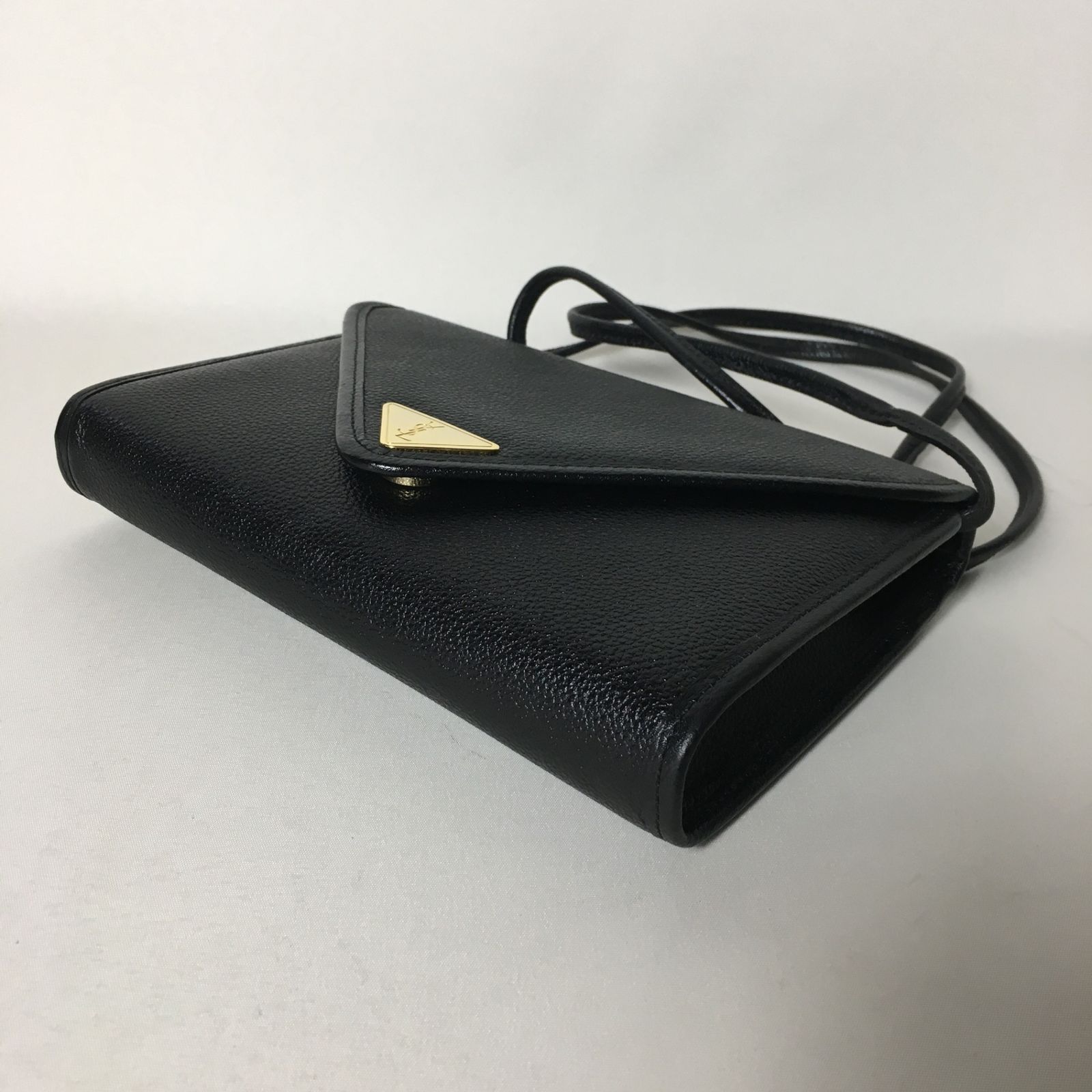 2505-320｜美品｜イヴサンローラン ショルダーバッグ ブラック YSLロゴ 2505-320｜美品｜イヴサンローラン ショルダーバッグ ブラック