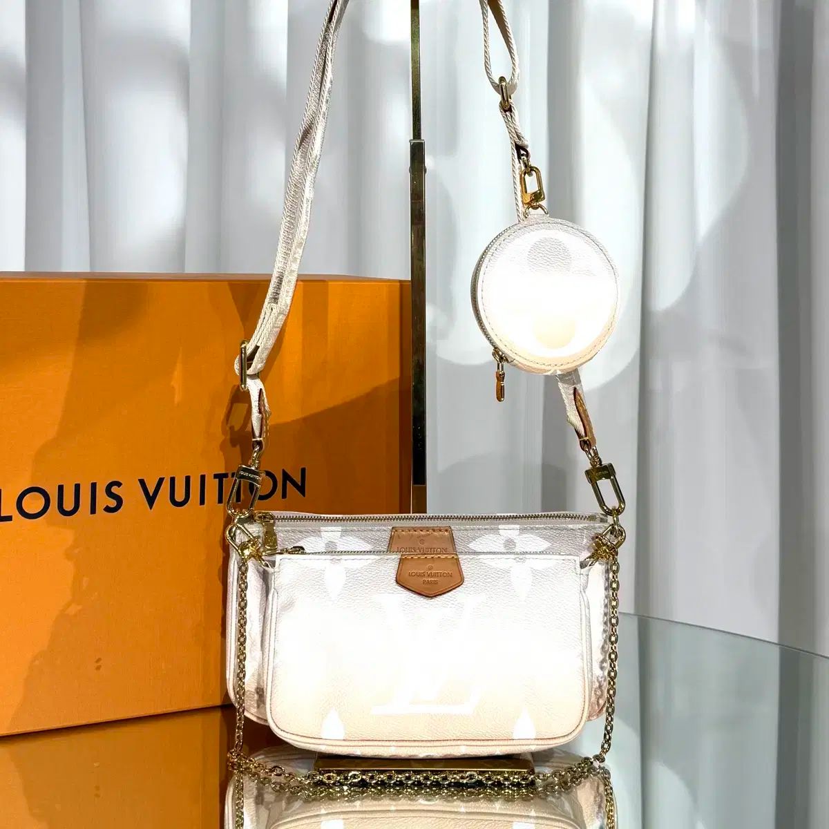 版 Louis Vuitton ルイヴィトン モノグラム ブルーム マルチ ポシェット アクセソワール クロスバッグ