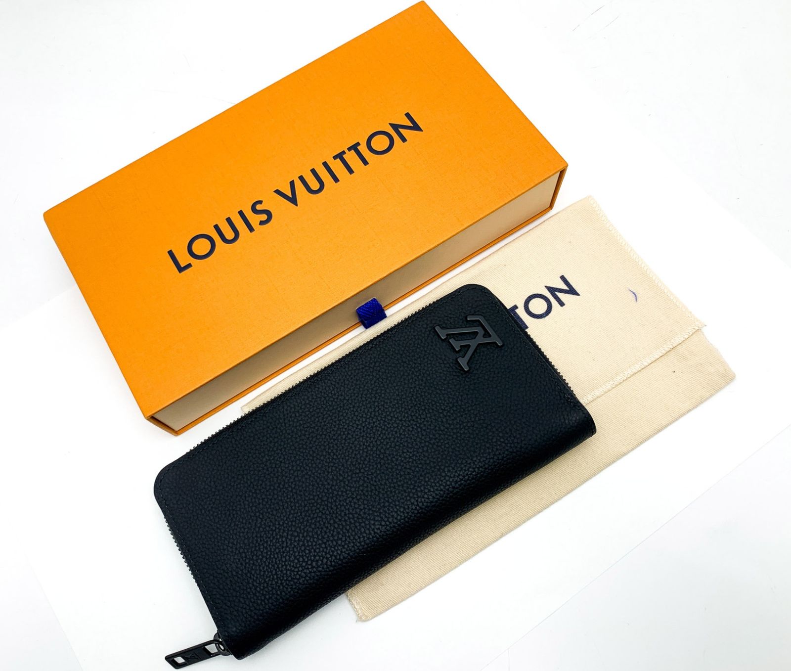 極美品✨ LOUIS VUITTON LV アエログラム ヴェルティカル 黒 極美品✨ LOUIS VUITTON LV アエログラム ヴェルティカル 黒 美品 ルイ