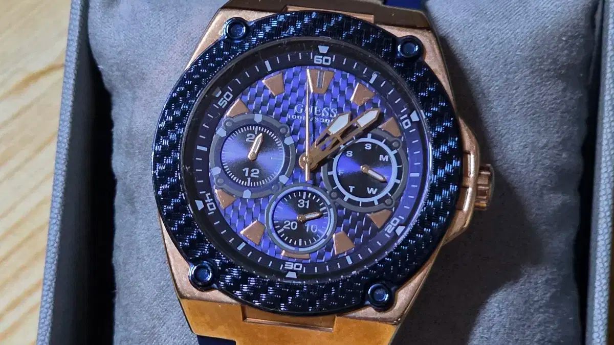 GUESS GUESS(ゲス) メンズ 腕時計 GUESS ゲス 腕時計 GW0202G2 《美品 