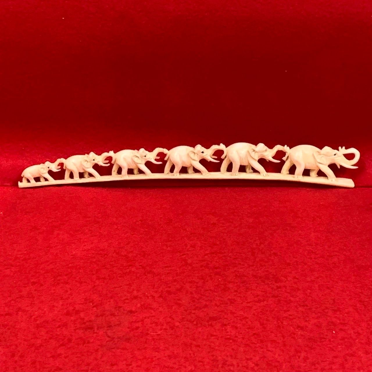 象牙風　マンモス・象　置物 象牙風 象 ゾウ置物 6頭 マンモス 彫刻 C - メルカリ