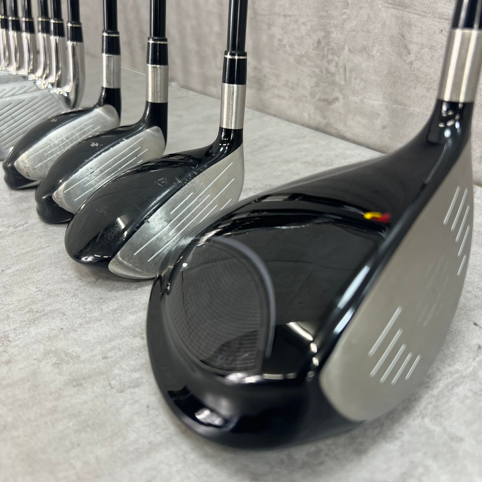 テーラーメイド ステルス 12本セット メンズゴルフ 初心者 入門 大人気モデル TaylorMade - テーラーメイド ステルス 12本セット メンズゴルフ