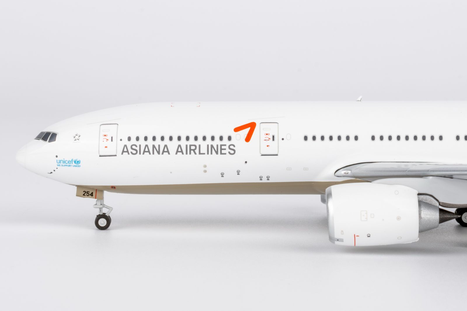 NGmodel アシアナ航空 777-200ER HL8254 1|400 72065