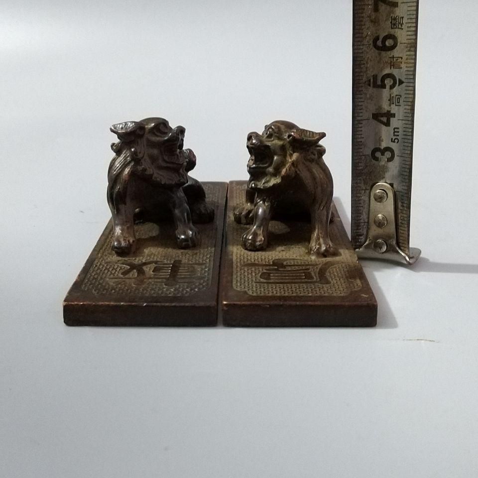 人気定番の 定置物 圧定 一対 定規 獅子鎮紙 銅器 文房用品 美術品 工芸品 工芸品