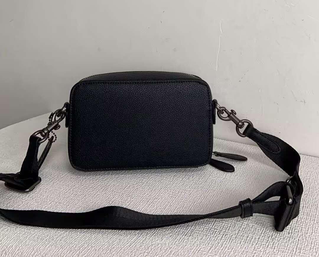 CC070 新品COACH Charter メンズ クロスボディバッグ - メルカリ