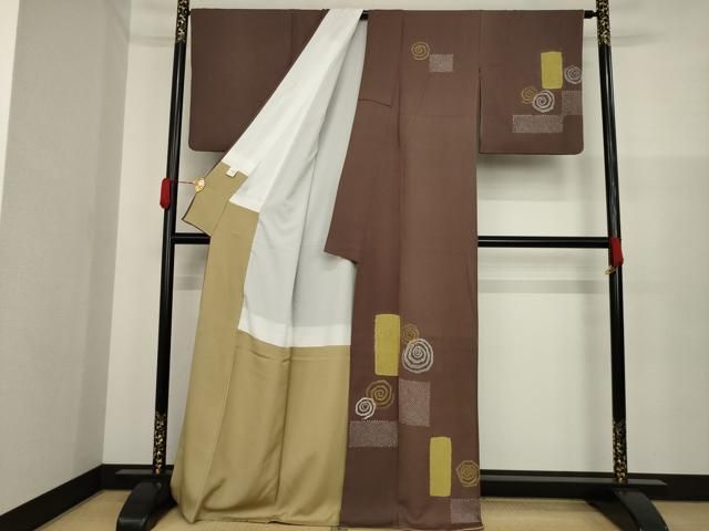 専用ページk-6140 素敵な色味にデザイン 正絹 広衿 袷 振袖 リサイクル着物】小紋 正絹 Sランク 身丈159cm 裄丈65cm 袷 濃紺