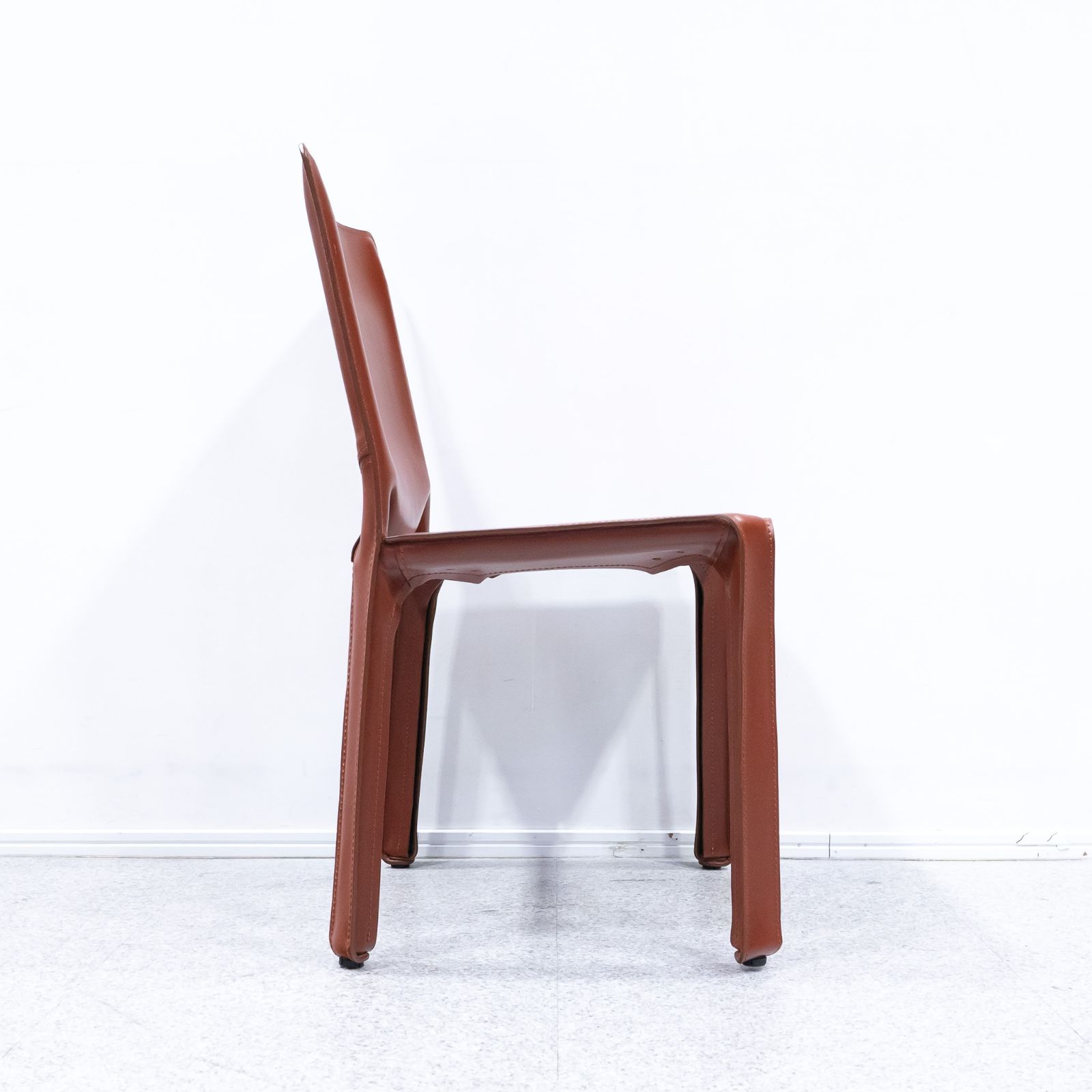 中古品】Cassina カッシーナ 412 CAB キャブ アームレス 中古品】Cassina カッシーナ 412 CAB キャブ アームレス