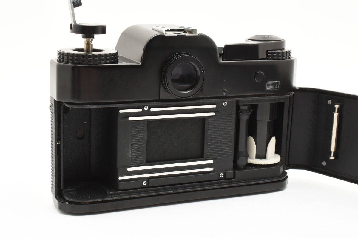 Rolleiflex SL35M 本体➕レンズ　PLANAR 50mm F1.8 Rolleiflex SL 35M + 50mm f/1.8 Rollei Planar Lens — LensFayre