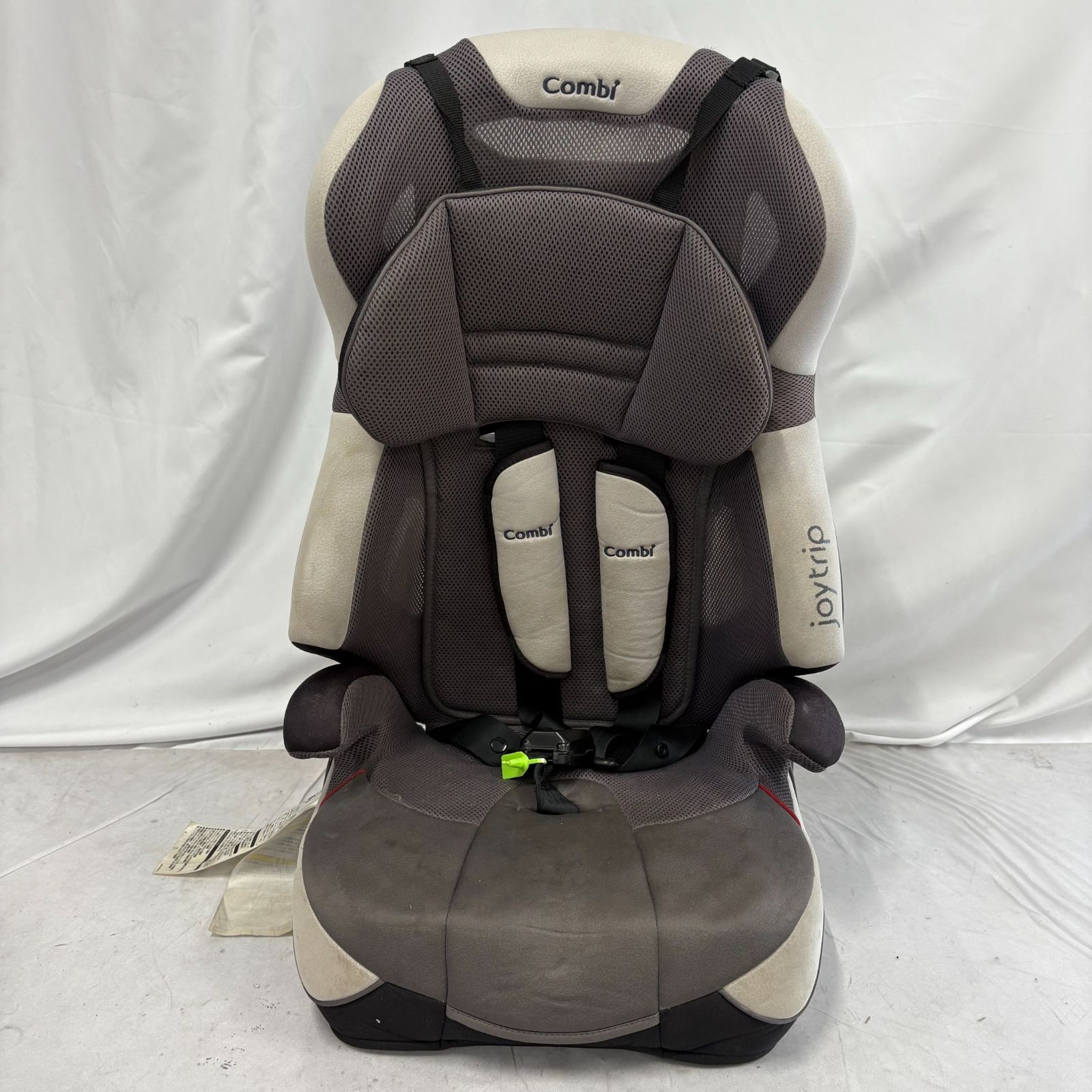 ジョイトリップ エアスルー GG NBW ジュニアシート チャイルドシート