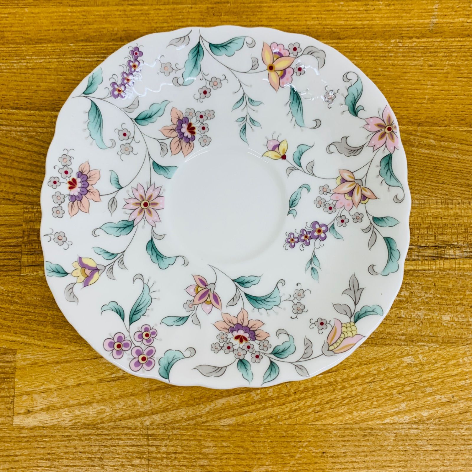 【美品•未使用】NARUMI BONE CHINA食器27点セット 新品未使用】NARUMI ナルミ テオドール ボーンチャイナ 27cm大皿