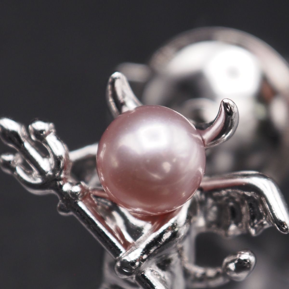 H138 タサキ 田崎 TASAKI 真珠 4.9mm珠 パール S刻印 ピンブローチ