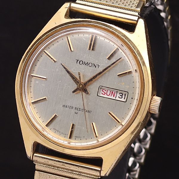 セイコートモニーデジタル未使用手巻きカラー黄色 セイコートモニーデジタル未使用手巻きカラー黄色