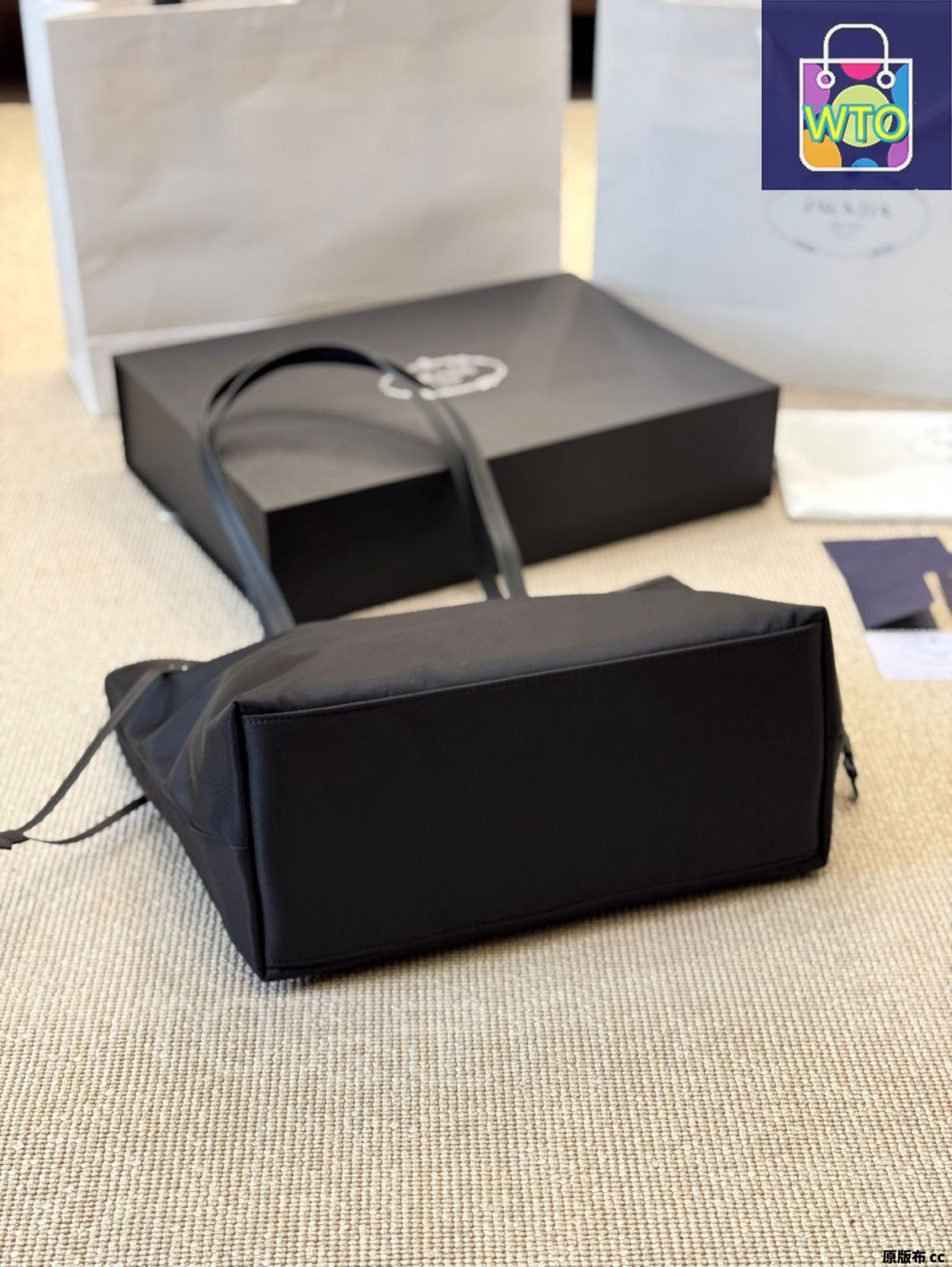 プラダ　トートバッグ　ナイロン　正規品 ✨プラダ トートバッグ ナイロン レザー - メルカリ