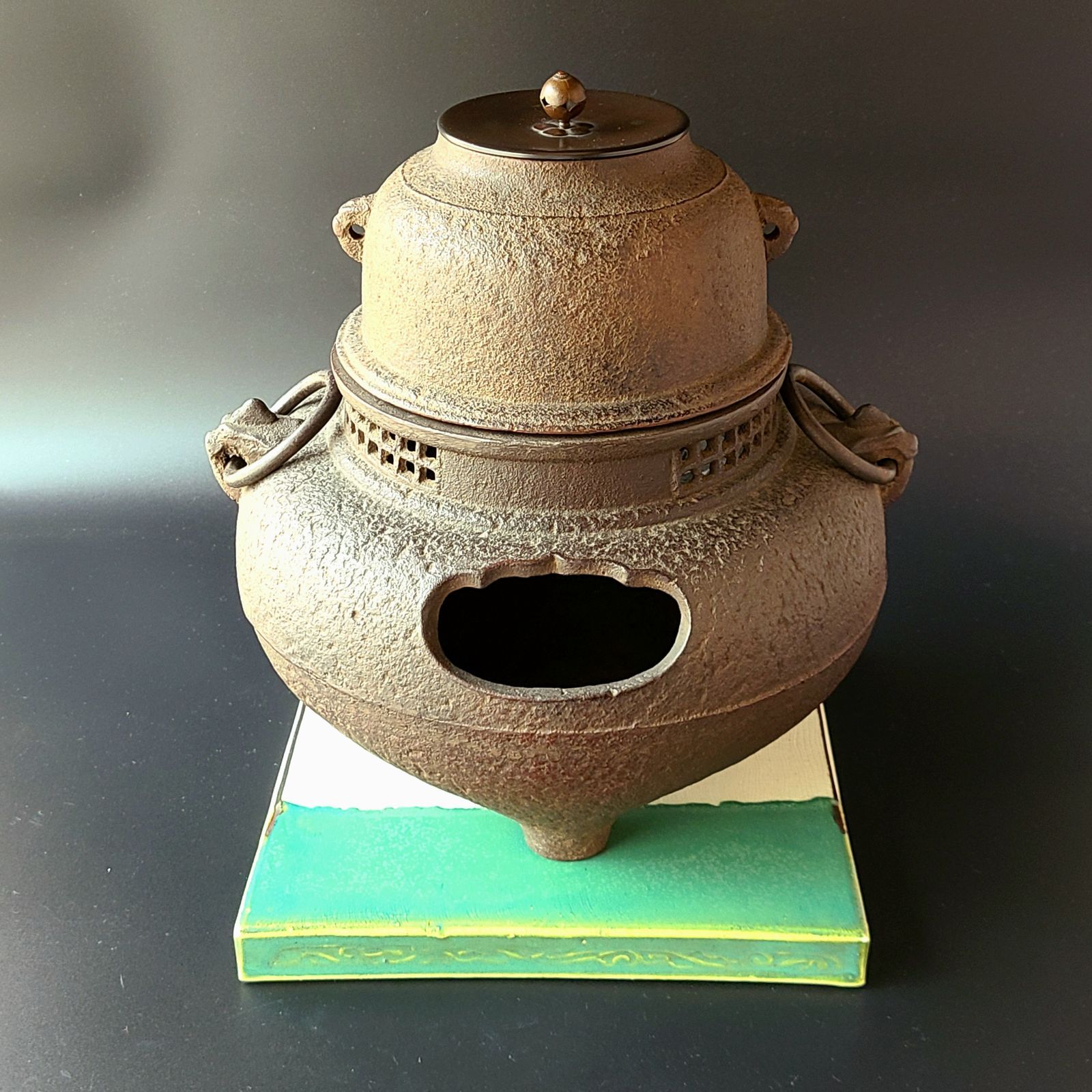 茶道具　鉄製　鬼面風炉　時代　鋳物　茶の湯釜　湯沸かし　茶釜　鉄風炉　切掛風炉