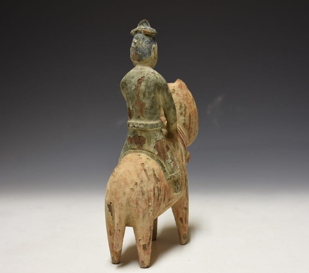 朝鮮古美術 木彫彩色虎上人物像