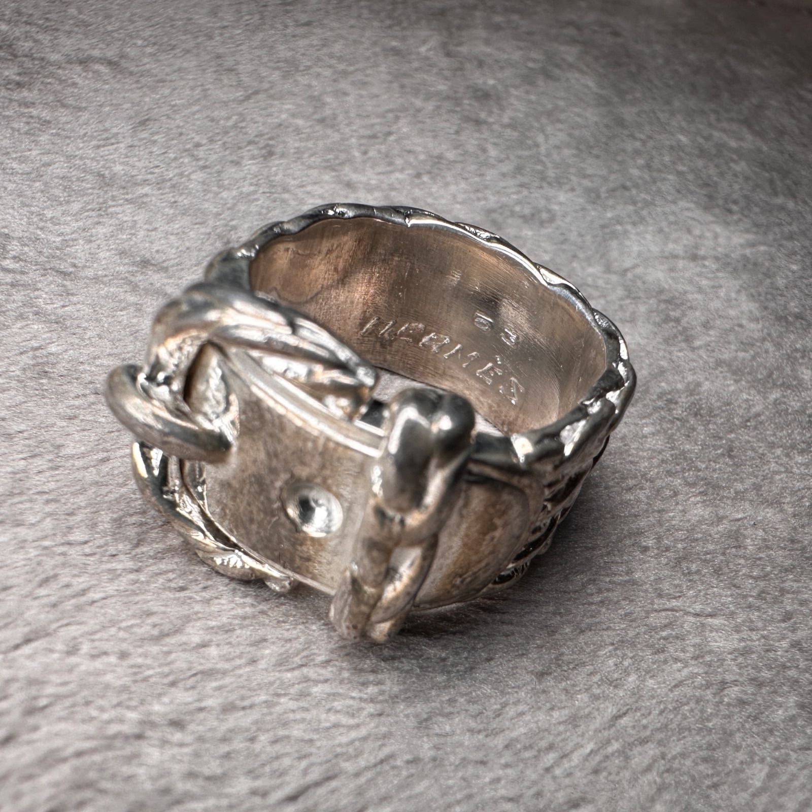 パーセルジュエリーポンポネリングサファイア パーセルジュエリー