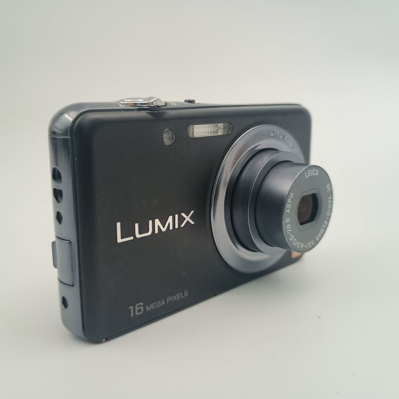Panasonic パナソニックLUMIX DMC-FH7ブラック Panasonic LUMIX FH7