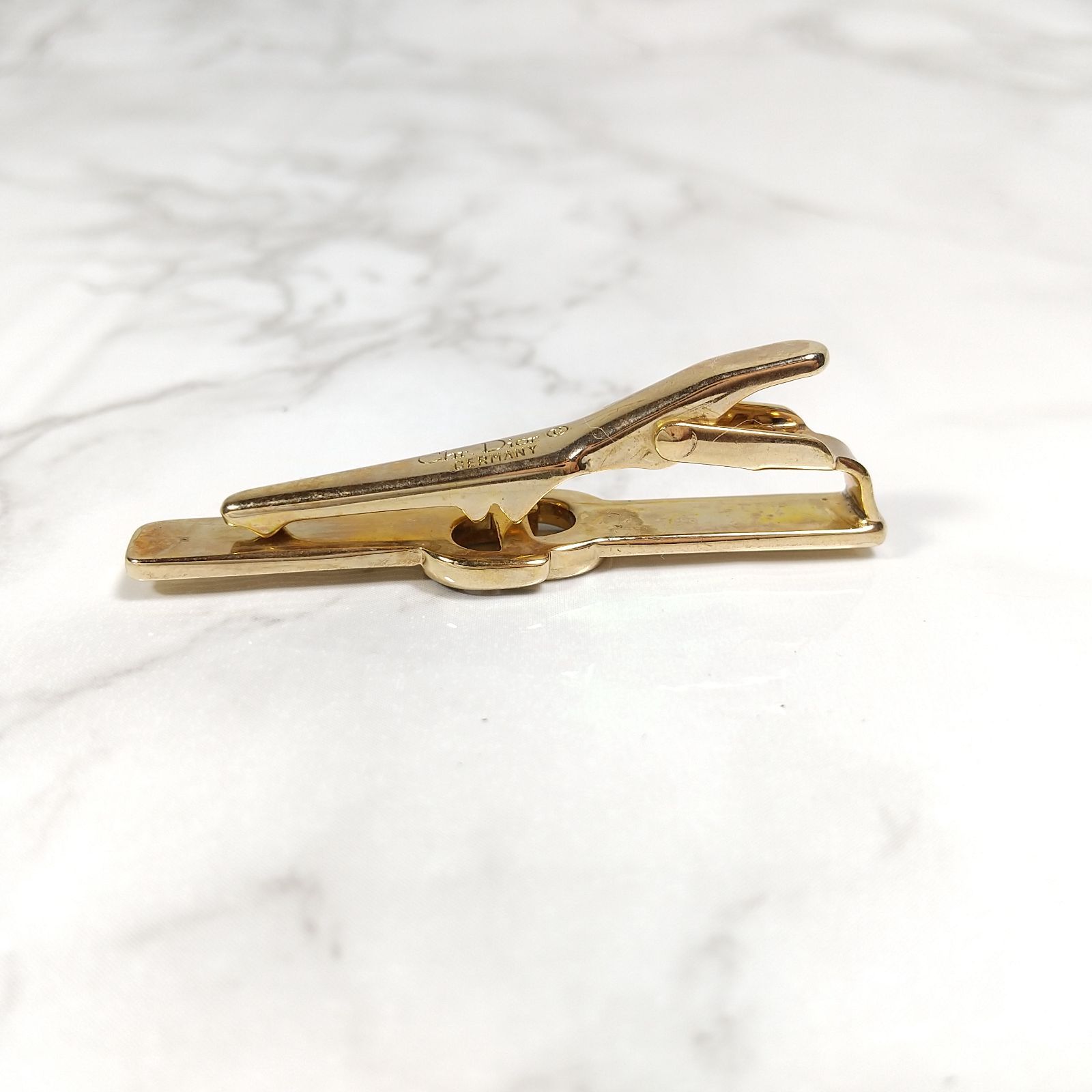 【極美品】Dior　ディオール　ネクタイピン　CDロゴ　ゴールド　X柄　クロス 極美品】Dior ディオール ネクタイピン CDロゴ ゴールド X柄 クロス