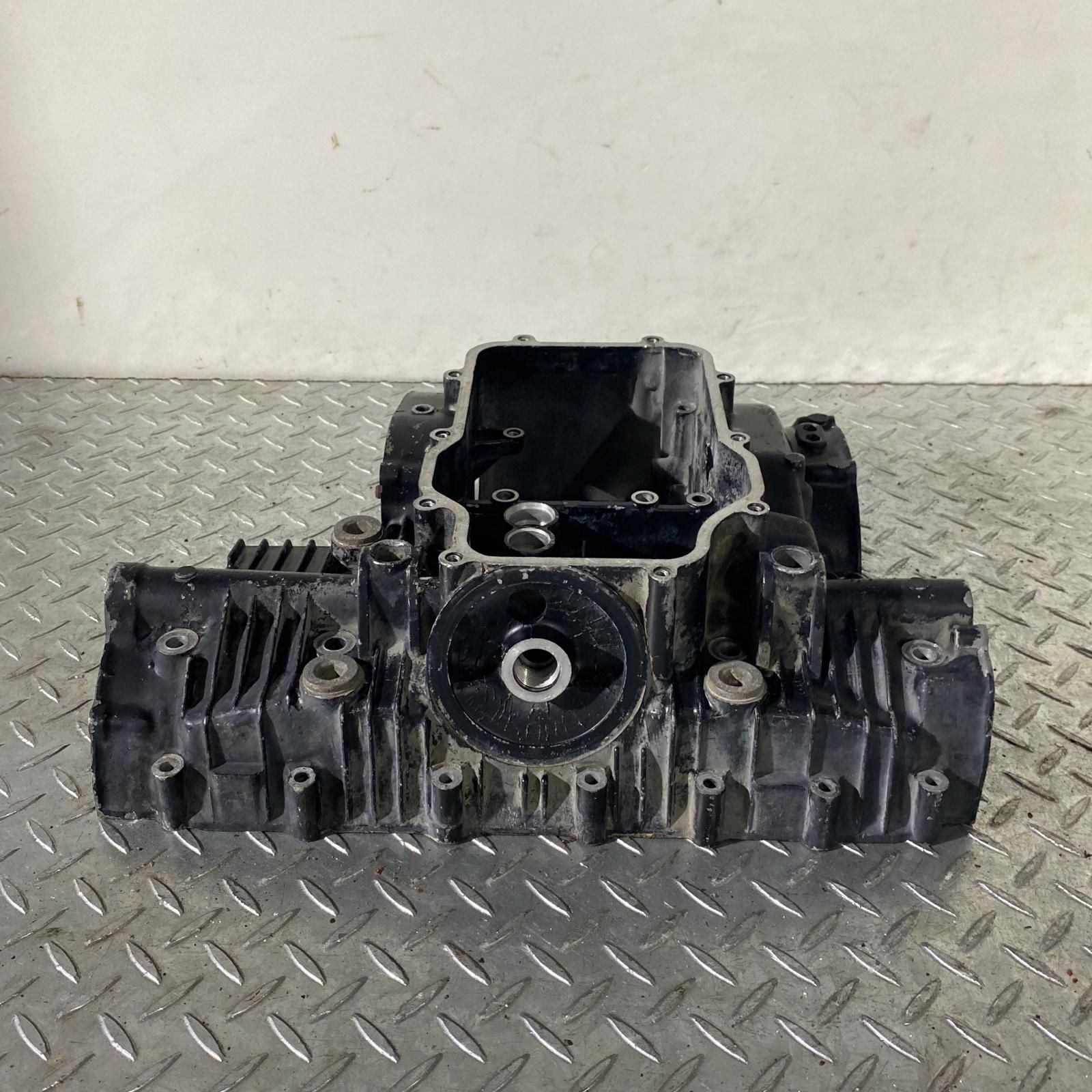 HONDA CBX400F クランクケース 下側 ホンダ [M-250523-14] HONDA CBX400F クランクケース 下側 ホンダ HONDA CBX400F クランク