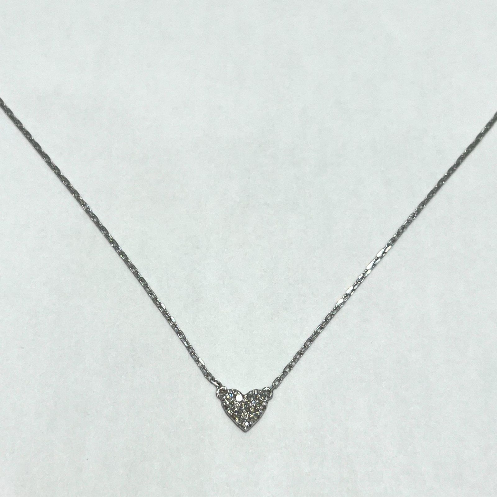 美品?AHKAH アーカー K18WG ダイヤモンド 0.05ct ハートパヴェ 