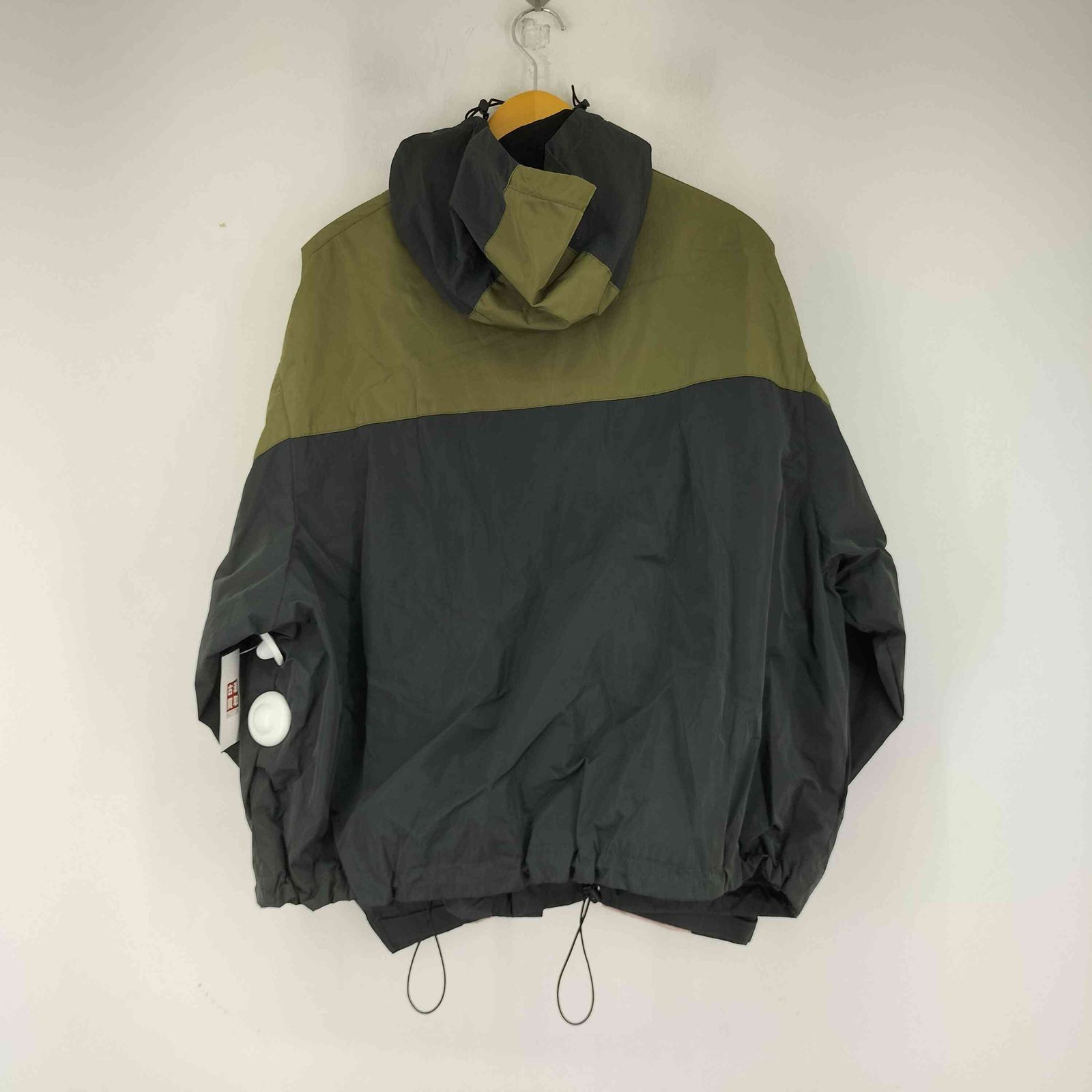 ユーズドフルギ USED古着 GRAILZ マルチカラー ナイロンジャケット