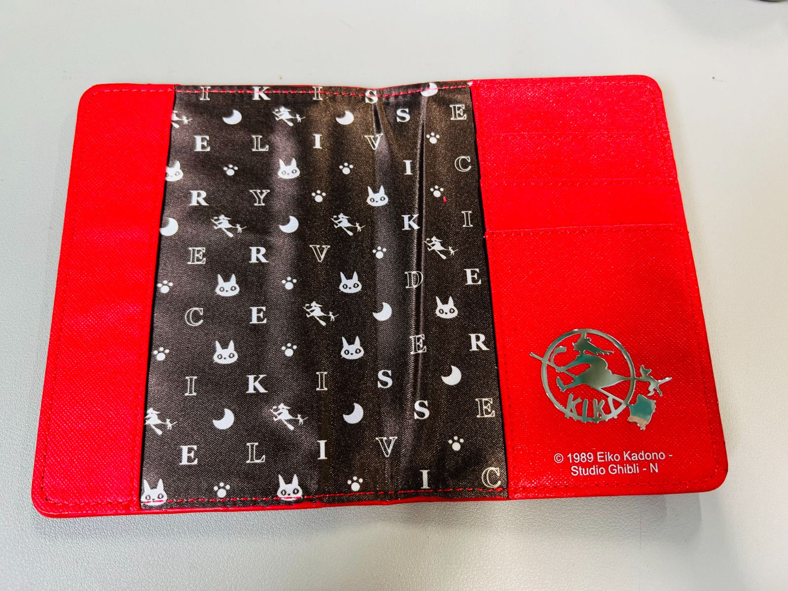 新品未開封品 スタジオジブリ 魔女の宅急便 ジジ パスポート