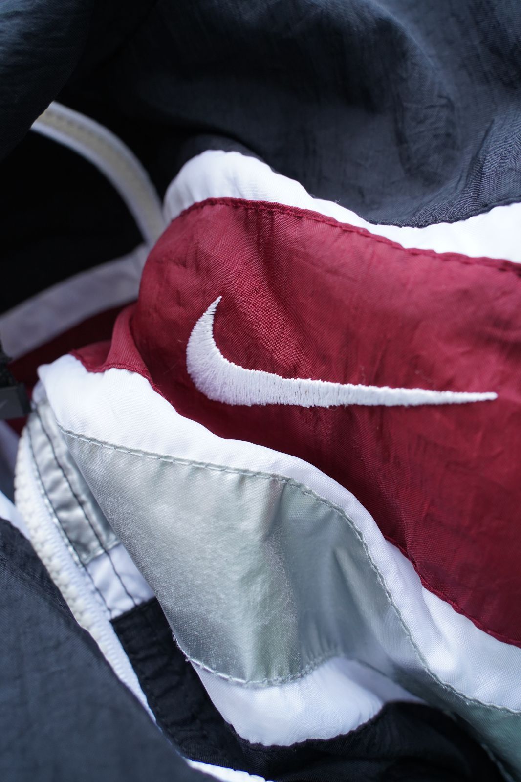 ナイロンジャケット ブラック