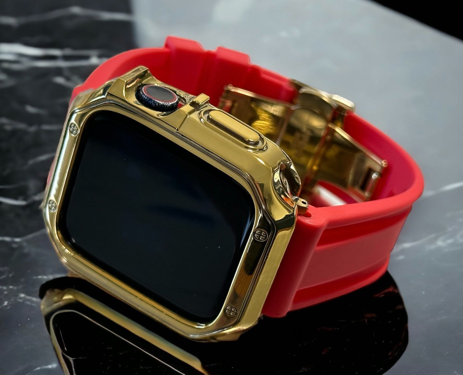 ゴールド-レッド アップルウォッチ ラバーベルト カバー ケース メンズ レディース 38mm 40mm 41mm 42mm 44mm 45mm メンズ レディース Apple Watch スポーツバンド