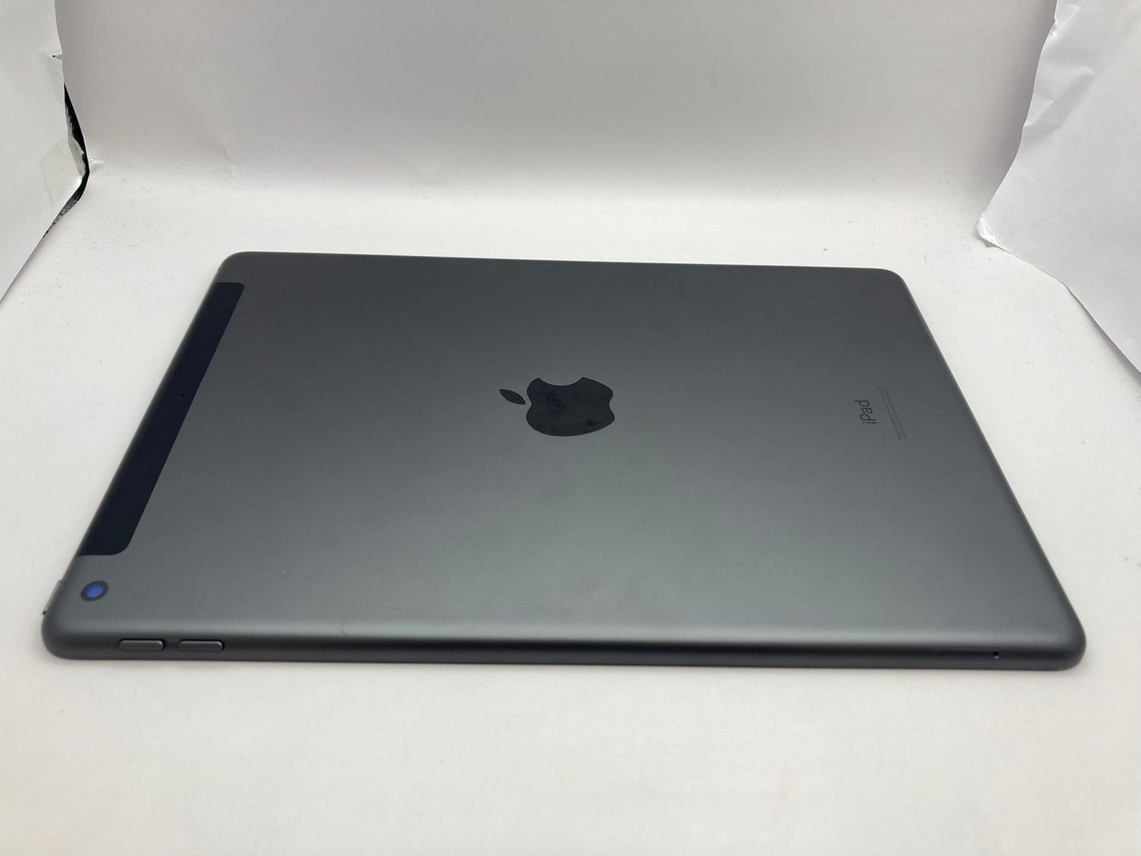 iPad 第8世代 32GB スペースグレイ Wi-Fiモデル 【公式通販】