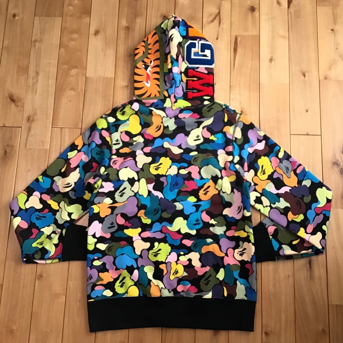 ☆美品☆ マルチカモ シャークパーカー Mサイズ shark full zip hoodie