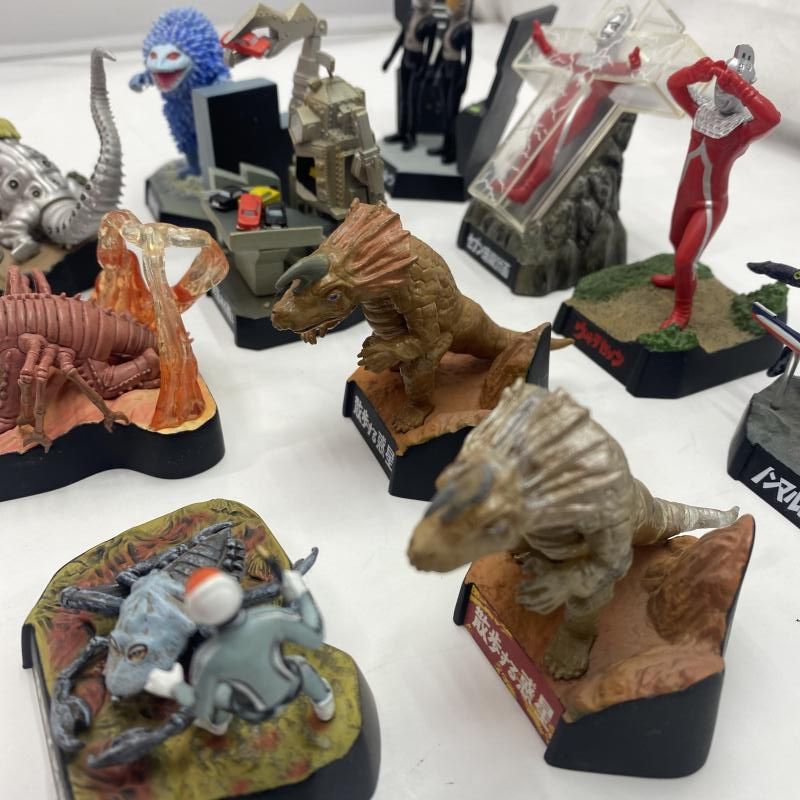 ウルトラマン ウルトラ怪獣名鑑2｜バンダイキャンディトイ