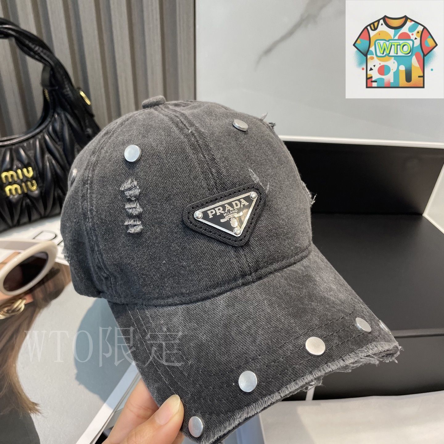 PRADA キャップ 今日WTO】Prada デザインベースボールキャップ-PC53 - メルカリ