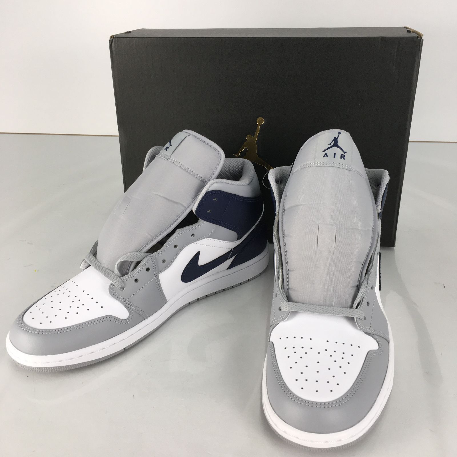 未使用】Nike Air Jordan1 Mid White Wolf Gray Mid night Navy 未使用】Nike Air Jordan1 Mid White Wolf Gray Mid night Navy