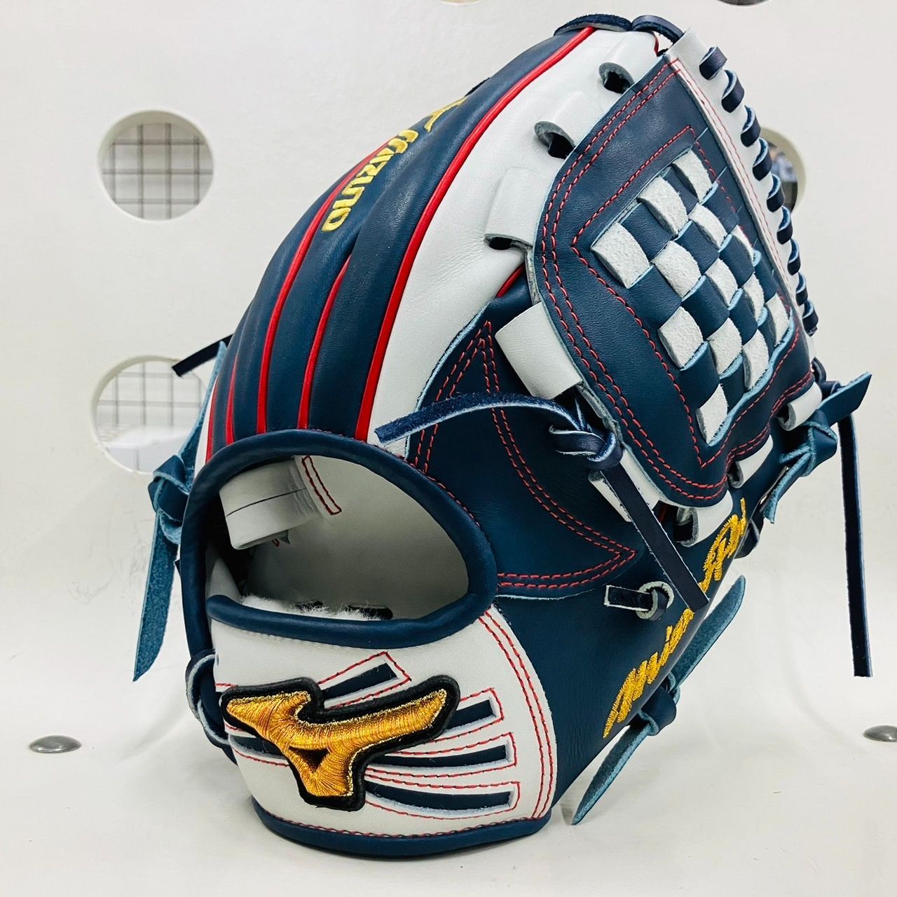 ミズノプロ MIZUNOPRO オリジナルオーダーグラブ 軟式用 内野手用 坂本勇人型 RBMizuno刺繍入り HAGAJAPAN製 当店限定  薬指リング搭載 受注生産商品 - メルカリ